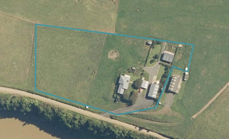 241 Te Mahoe Road, Mōkau - Carousel 1