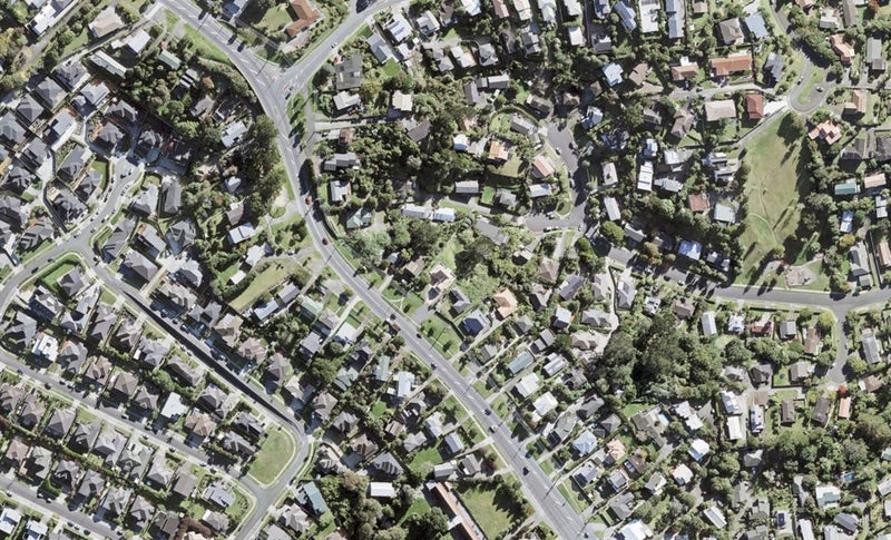 905C East Coast Road, Northcross, Auckland - Carousel 1