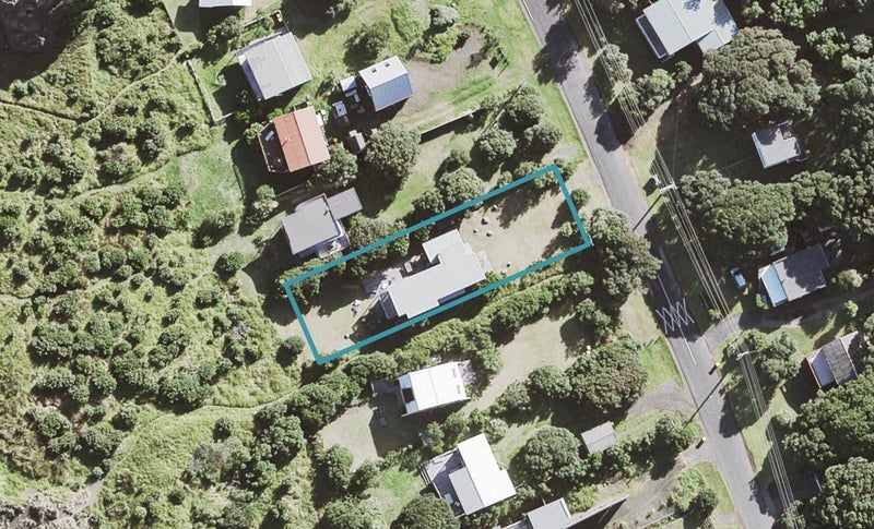 26 North Piha Road, New Lynn - Carousel 1