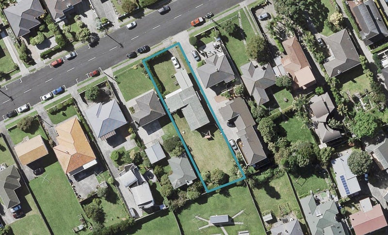 25 Williamson Avenue, Belmont, Auckland - Carousel 1