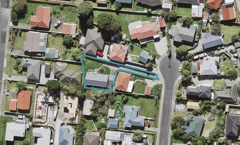 6A Harry Ward Place, Henderson, Auckland - Carousel 1