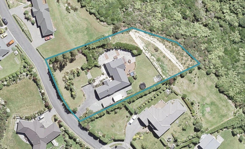 16 Grace Nicholls Grove, Riverstone Terraces, Upper Hutt - Carousel 1