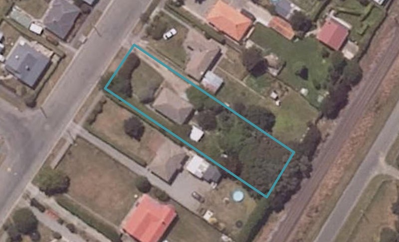 13 Leith Street, Oamaru North, Oamaru - Carousel 1