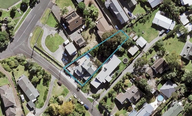 4 Alison Avenue, Herald Island, Auckland - Carousel 1