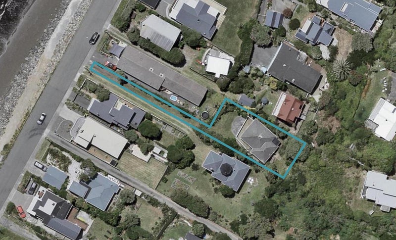 56A The Parade, Paekakariki - Carousel 1