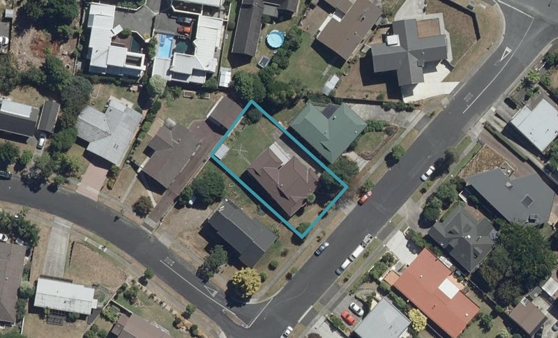 6 Gilbass Avenue, Hamilton Lake, Hamilton - Carousel 1