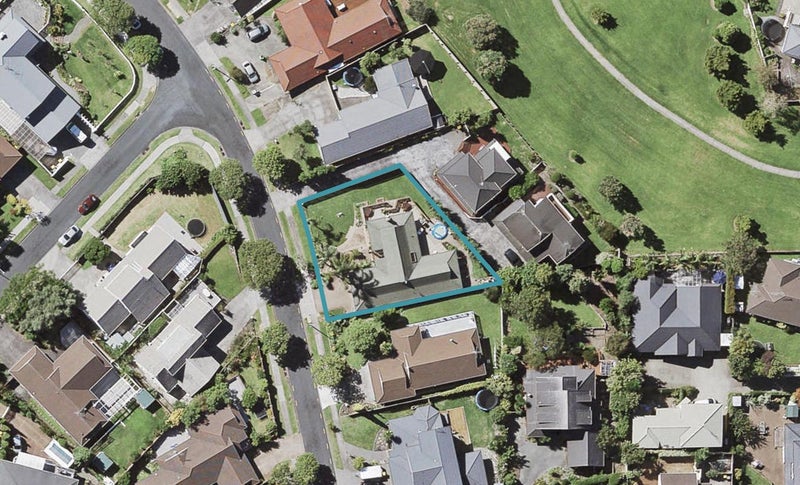 26 Leicester Parade, Somerville, Manukau - Carousel 1