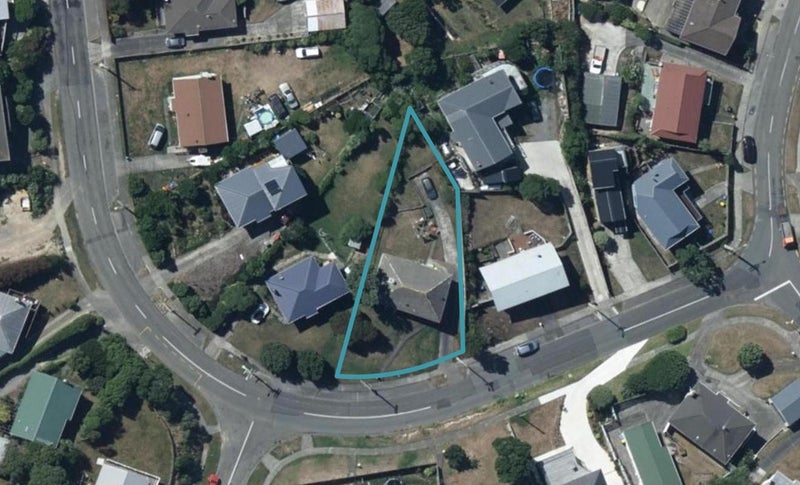 76 Pikarere Street, Titahi Bay, Porirua - Carousel 1