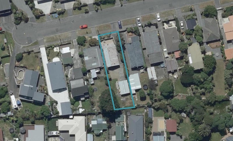 30 Larnach Street, Waimairi Beach, Christchurch - Carousel 1