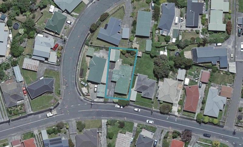 43 Beazley Avenue, Paparangi, Wellington - Carousel 1