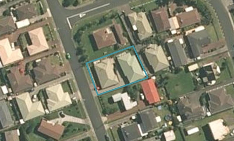 1/25 Edward Avenue, Orewa, Orewa - Carousel 1