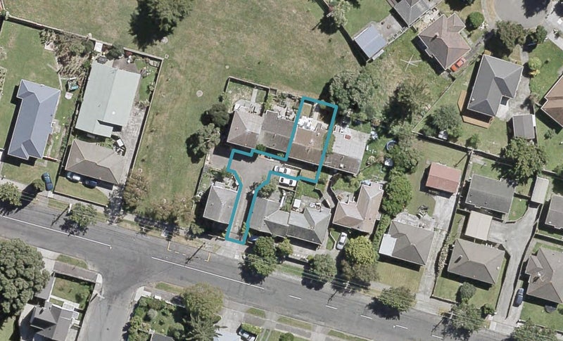 122C Whites Line East, Waiwhetū, Lower Hutt - Carousel 1