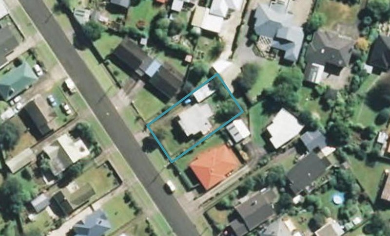 12 Grant Vc Street, Hawera - Carousel 1