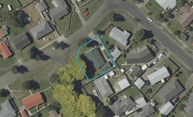 1 Halswell Crescent, Westbrook, Palmerston North - Carousel 1