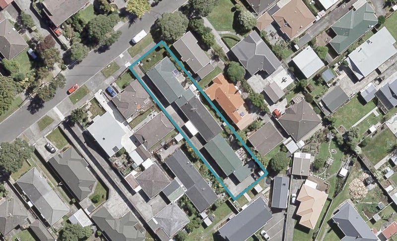 2/44 Bauchop RD, Waterloo, Lower Hutt - Carousel 1