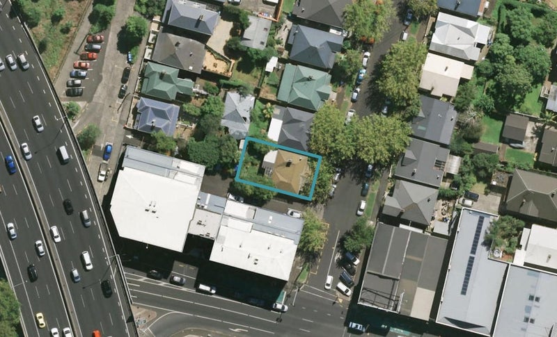 1 Parkfield Terrace, Grafton, Auckland - Carousel 1