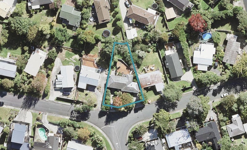 9 Nor'East Drive, Northcross, Auckland - Carousel 1