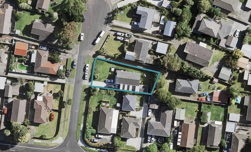 3 Crispian Place, Weymouth, Auckland - Carousel 1