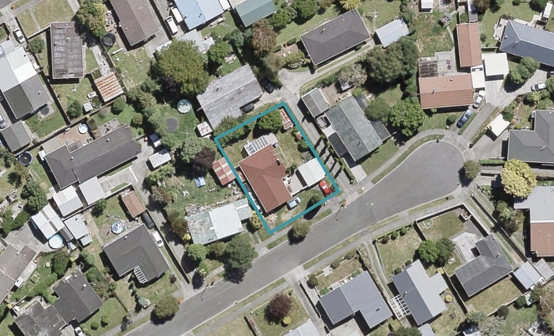 9 Fremont Grove, Totara Park, Upper Hutt - Carousel 1