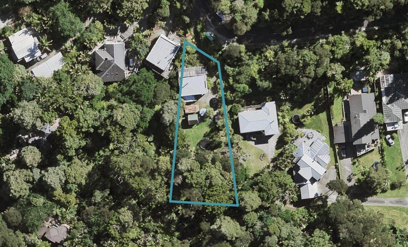 59 Wood Bay Road, Titirangi, Auckland - Carousel 1