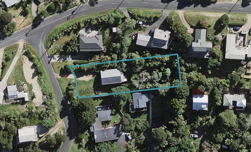 2 Short Street, Surfdale, Waiheke Island - Carousel 1