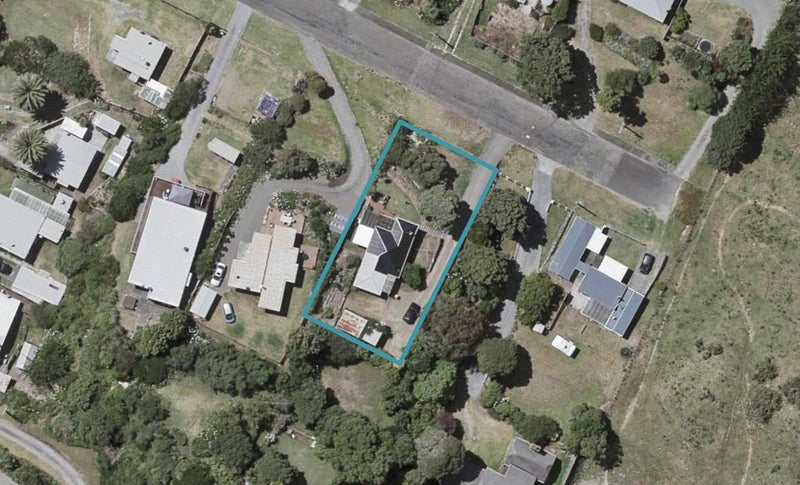 7 Rata Street, Otaki Beach, Otaki - Carousel 1