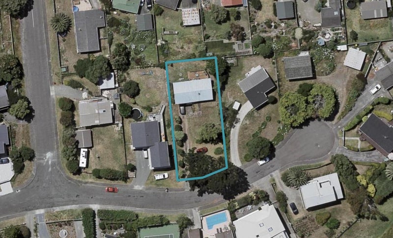 7 Freyberg Crescent, Waikanae Beach, Waikanae - Carousel 1