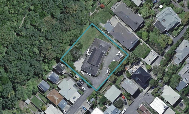 6/15 Upper Lewisville Terrace, Thorndon, Wellington - Carousel 1