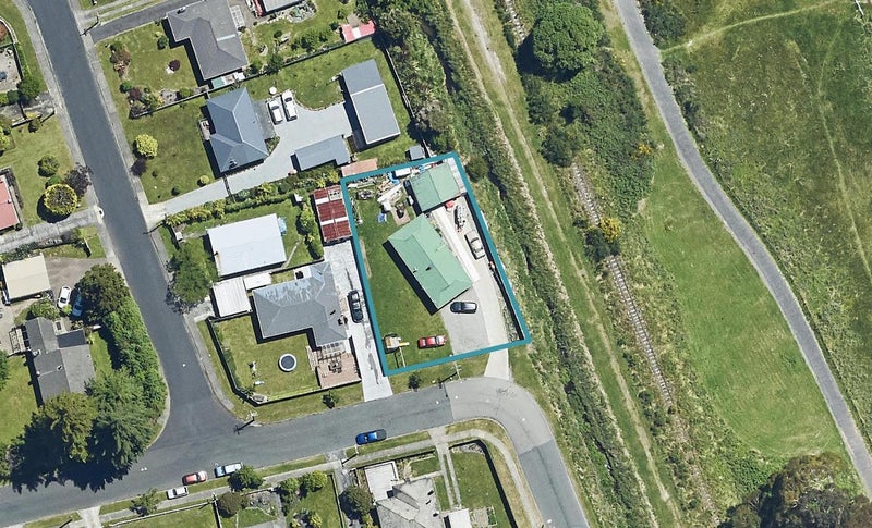 24 Isobel Street, Fairy Springs, Rotorua - Carousel 1