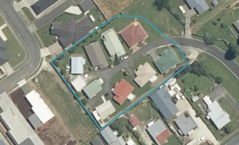 1 St Andrews Court, Te Kūiti - Carousel 1
