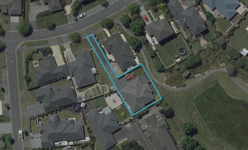 27 Kinsella Crescent, Aidanfield, Christchurch - Carousel 1