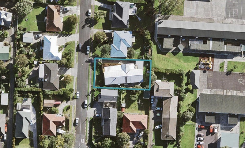 3A Hibiscus Place, Hillsborough, Auckland - Carousel 1