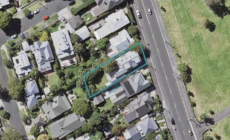 169 Vauxhall Road, Narrow Neck, Auckland - Carousel 1