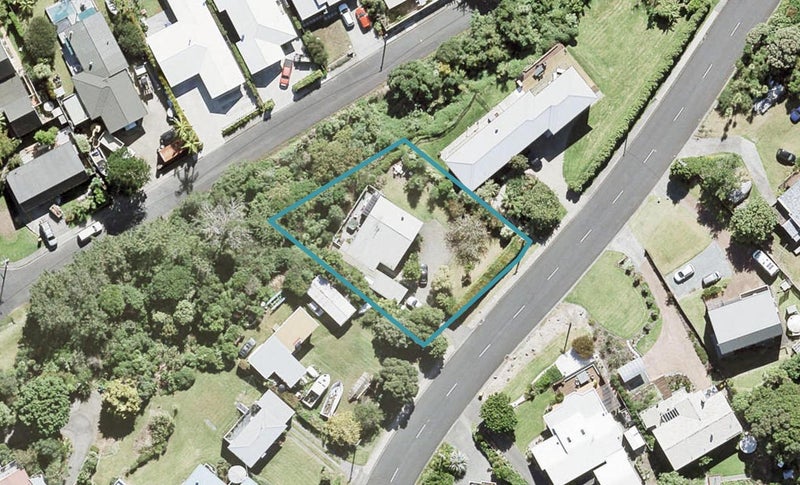 18 Beach Road, Manly, Whangaparaoa - Carousel 1