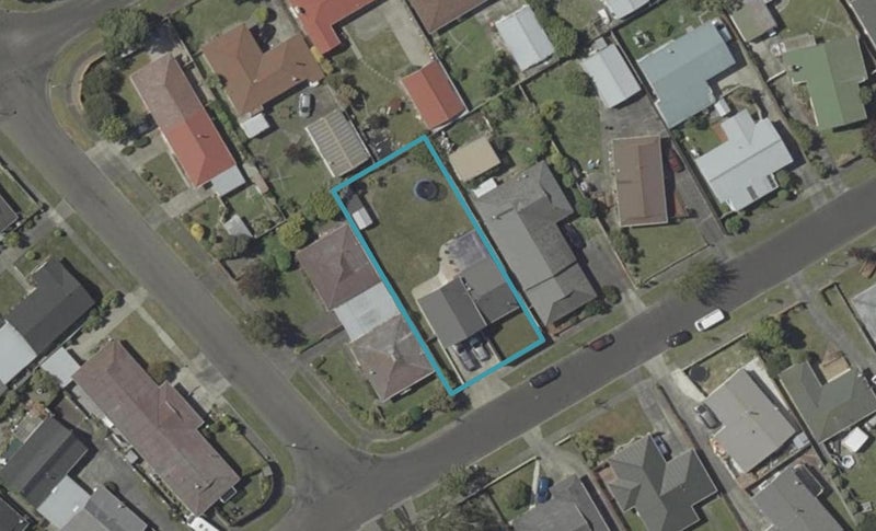 15 Geraldine Crescent, Cloverlea, Palmerston North - Carousel 1