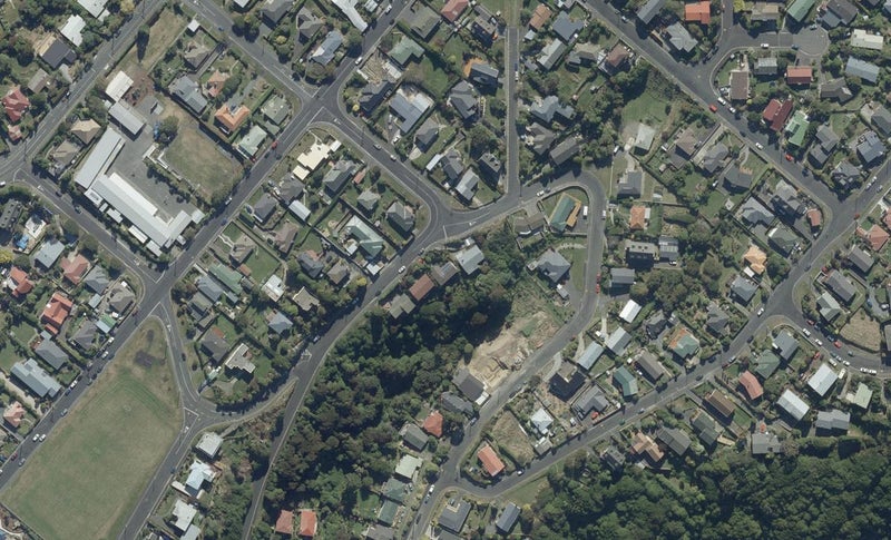 97 Dunrobin Street, Waverley, Dunedin - Carousel 1