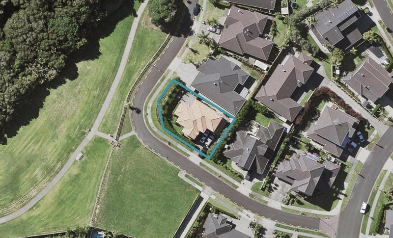 5 Kenley Heights, Flat Bush, Auckland - Carousel 1