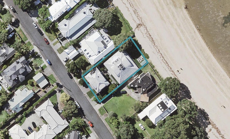 3/4 Rata Road, Devonport, Auckland - Carousel 1