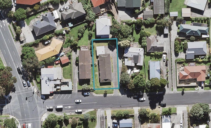 108 Mcleod Road, Te Atatū South, Auckland - Carousel 1