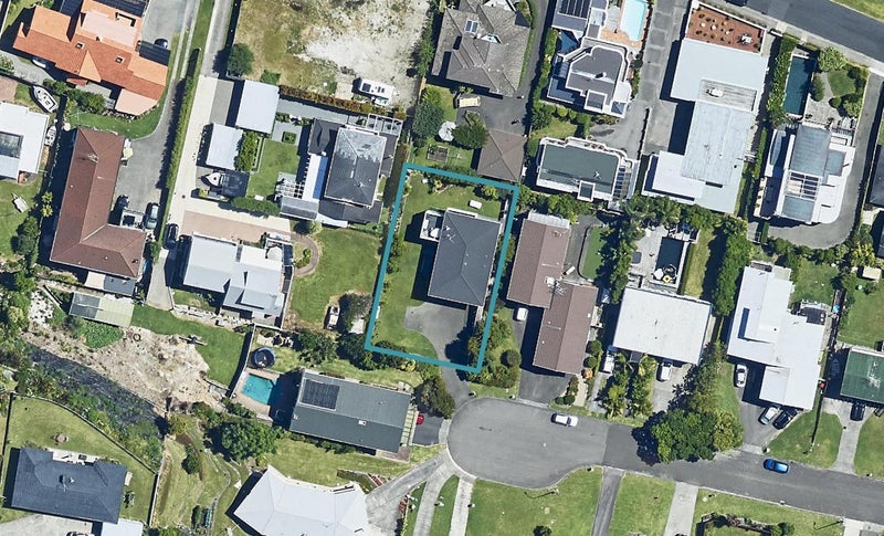 16 Seaway Terrace, Otumoetai, Tauranga - Carousel 1
