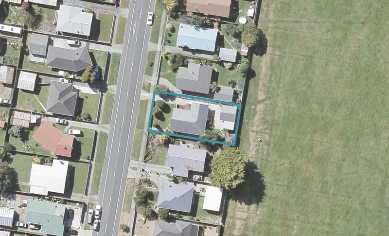 234 Wellington Road, Wainuiomata, Lower Hutt - Carousel 1