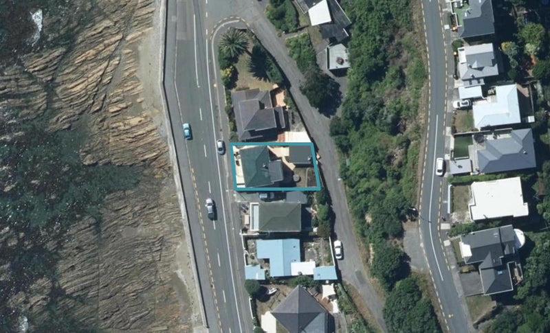 32 Sunset Parade, Plimmerton, Porirua - Carousel 1