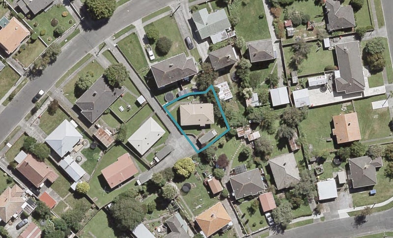 64 Compton Crescent, Taita, Lower Hutt - Carousel 1