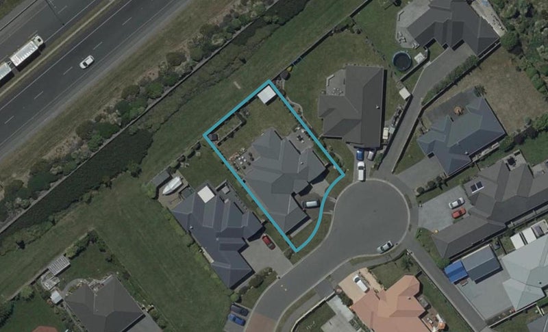 2 Eliza Place, Aidanfield, Christchurch - Carousel 1