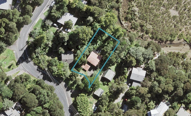 164 Laingholm Drive, Laingholm, Auckland - Carousel 1