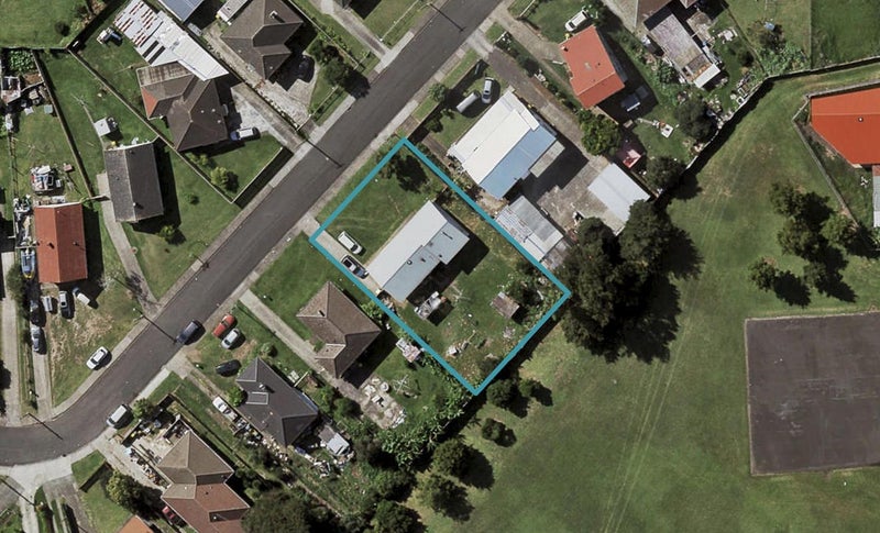 61 Cooper Crescent, Otara, Auckland - Carousel 1