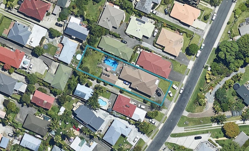 12 Churchill Road, Judea, Tauranga - Carousel 1