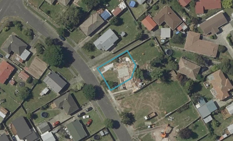 9A Exeter Crescent, Takaro, Palmerston North - Carousel 1
