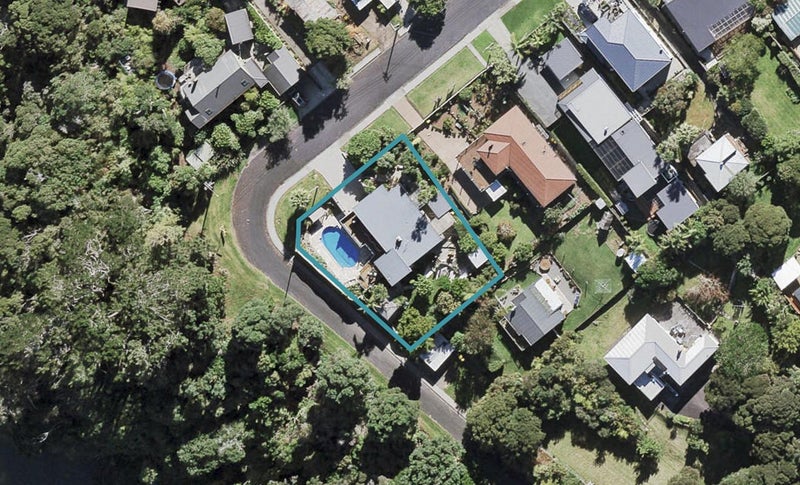 44 Dakota Avenue, Beach Haven, Auckland - Carousel 1