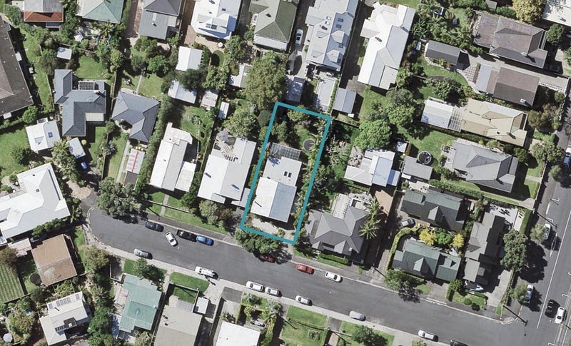 4 Sinclair Street, Devonport, Auckland - Carousel 1
